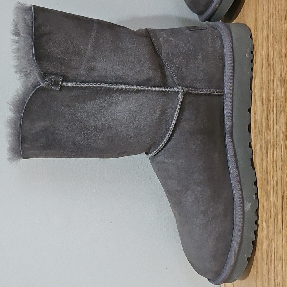 UGG Women's Bailey Button Boots - Picture 11 of 13